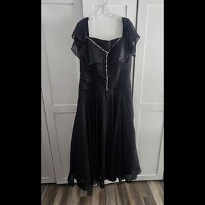 Elegant Black Evening Dress